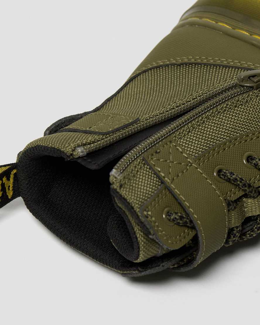 botas casuales dr martens combs tech para niños en color oliva
