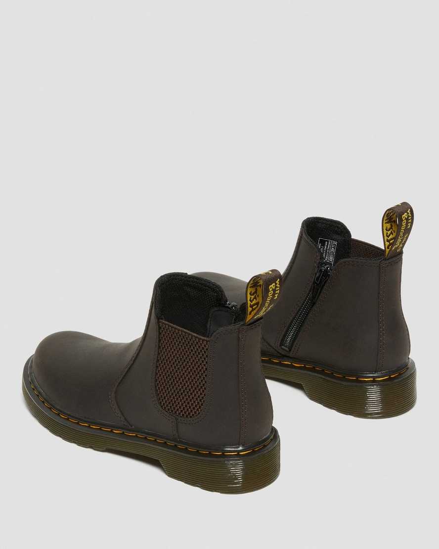 botas chelsea dr martens 2976 wildhorse para niños en marrón oscuro