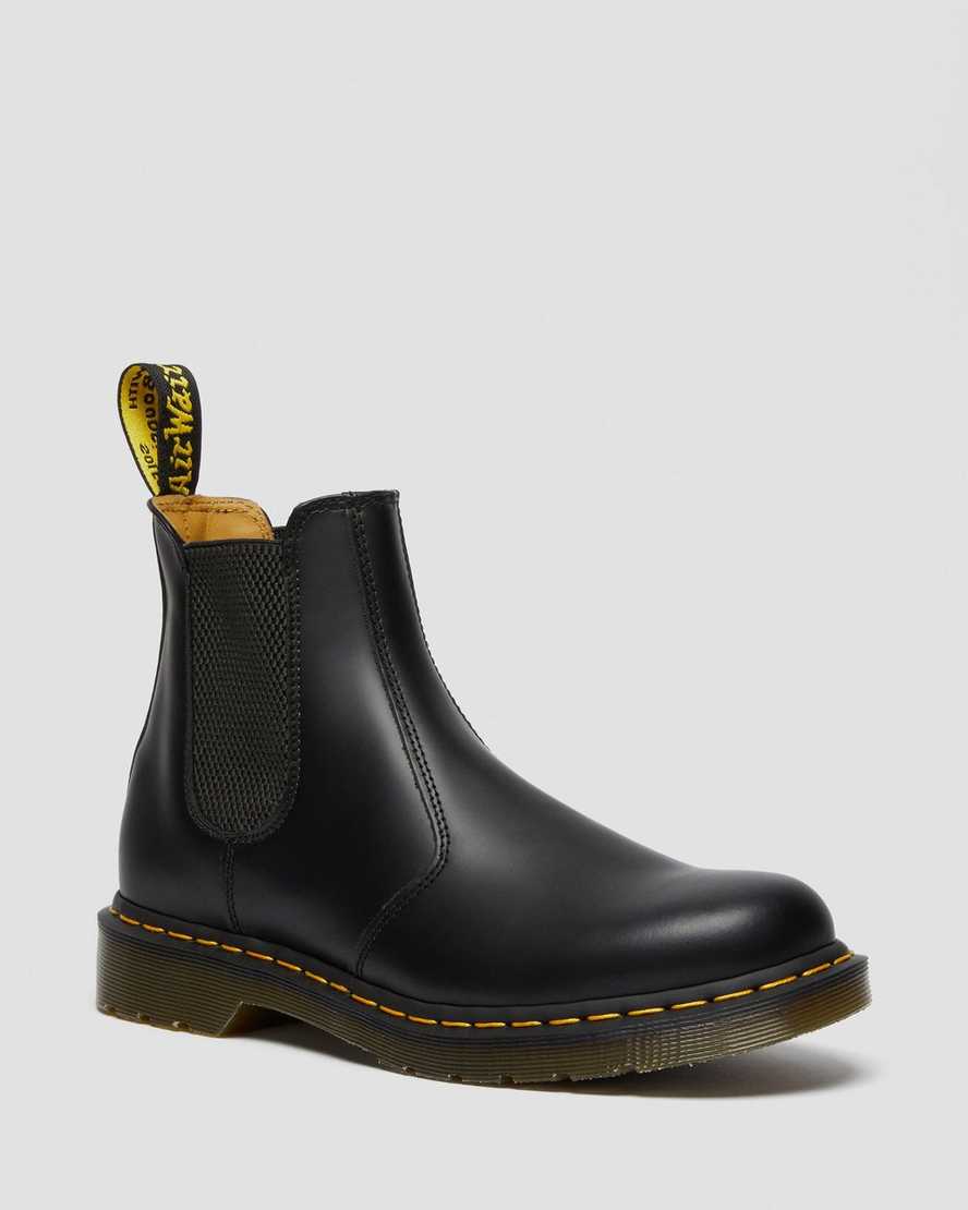 botas chelsea dr martens 2976 lisas con puntadas amarillas para hombre color negro
