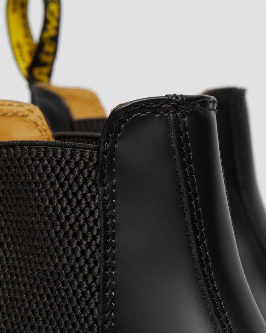 botas chelsea dr martens 2976 lisas con puntadas amarillas para hombre color negro