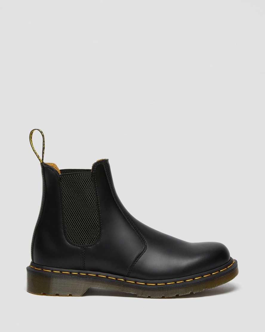 botas chelsea dr martens 2976 lisas con puntadas amarillas para hombre color negro