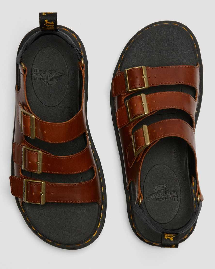 sandalias con tiras para hombre dr martens solomon luxor en color tostado