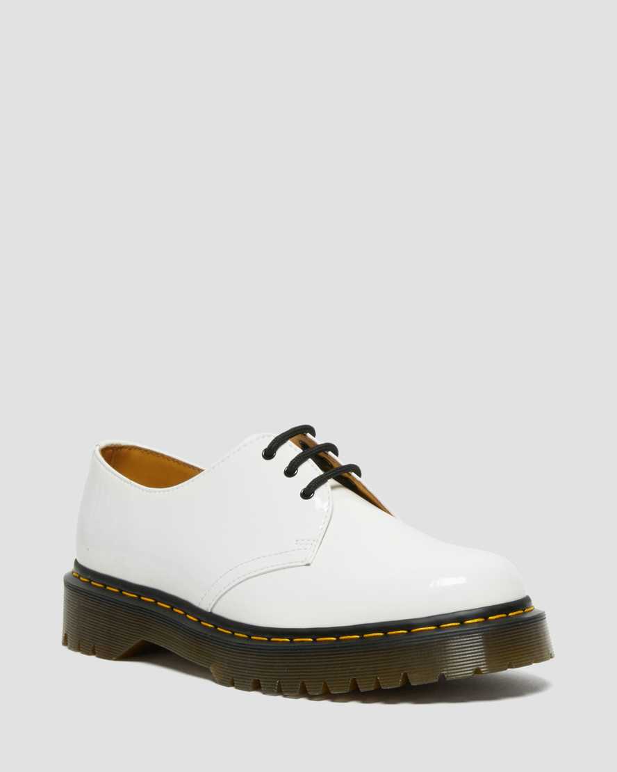 zapatos oxford dr martens 1461 bex patent para hombre en color blanco
