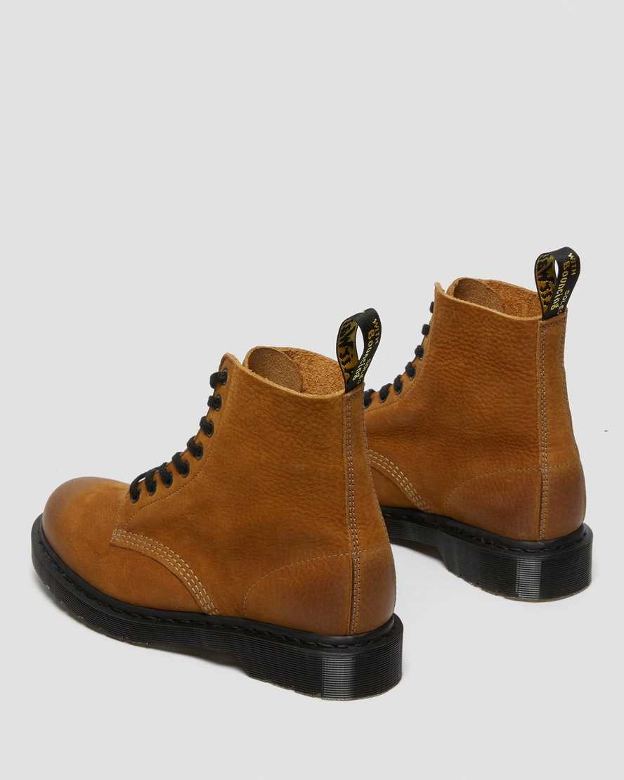 botas casuales dr martens 1460 pascal titan para mujer color tostado fabricadas en inglaterra
