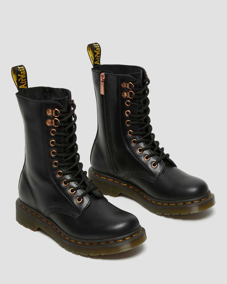 botas de media caña dr martens 1490 negras con herrajes en oro rosa para mujer