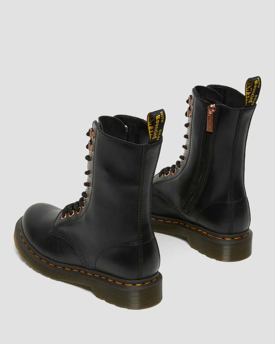 botas de media caña dr martens 1490 negras con herrajes en oro rosa para mujer