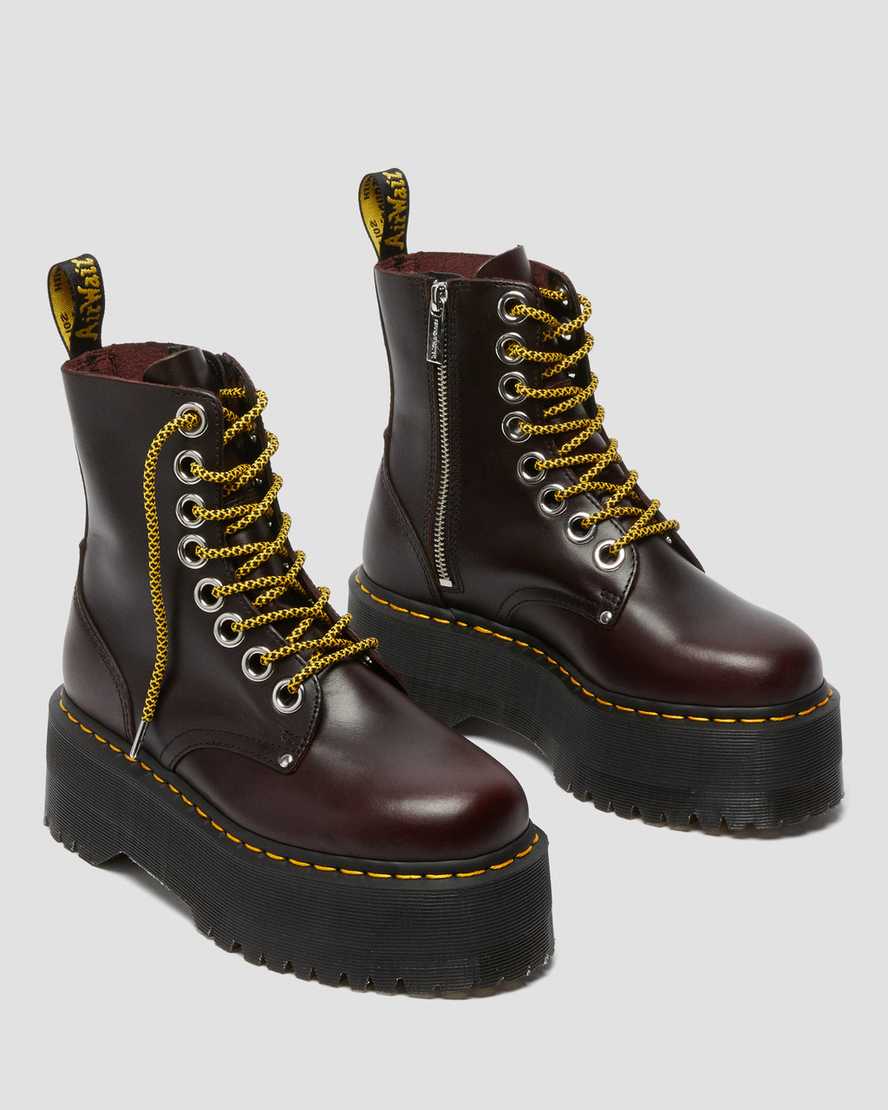 botas de plataforma dr martens jadon max para mujer en color burdeos