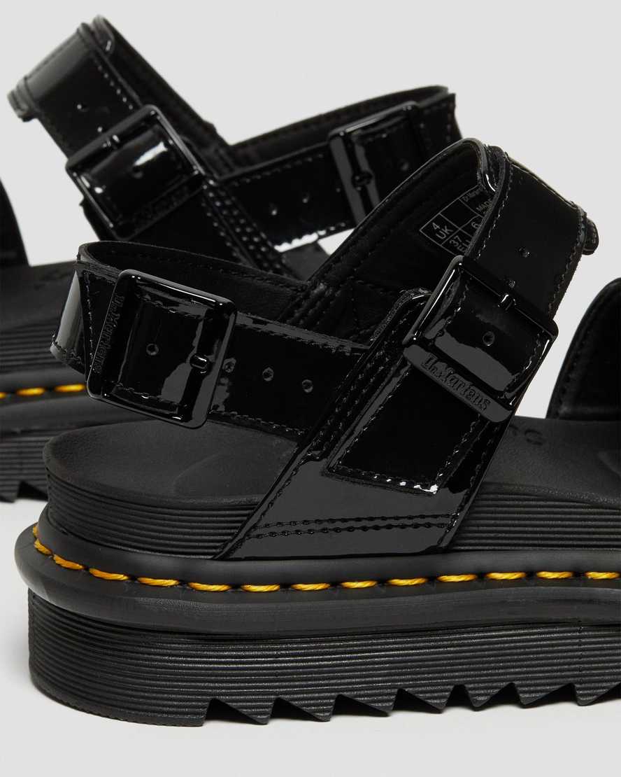 sandalias negras con tiras de charol voss de dr martens para mujer