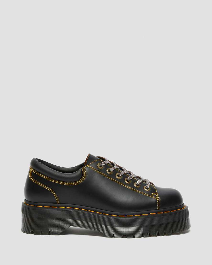 zapatos de plataforma negros con cordones y puntera de dr martens collier para mujer